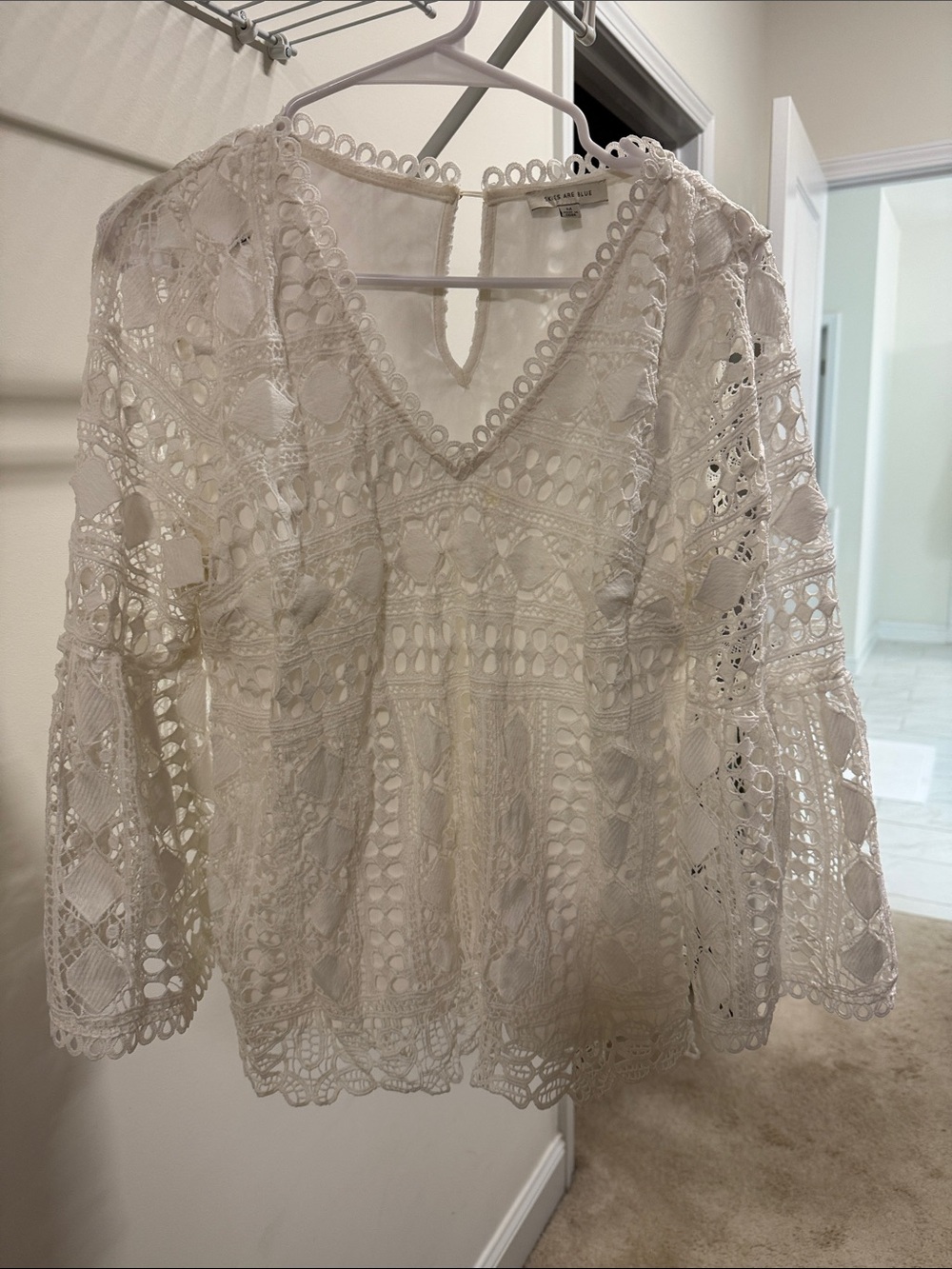Skies Are Blue White Crochet V‑Neck Lace Blouse